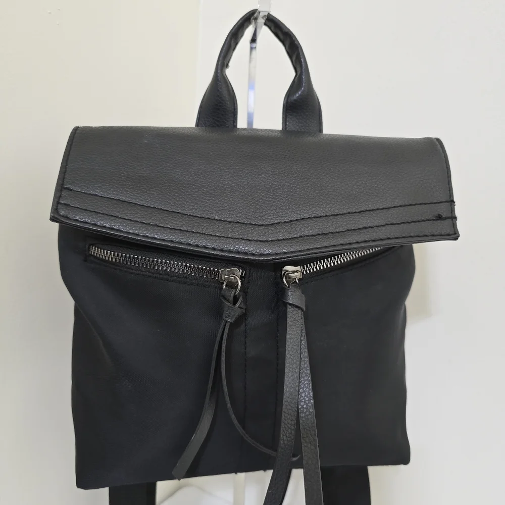BOTKIER New York Mini Trigger Backpack Purse Faux Leather‎ Black Travel